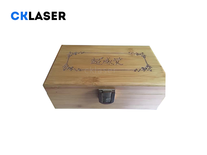 酒盒木制工藝品激光打標(biāo)機(jī)提升禮品盒的檔次